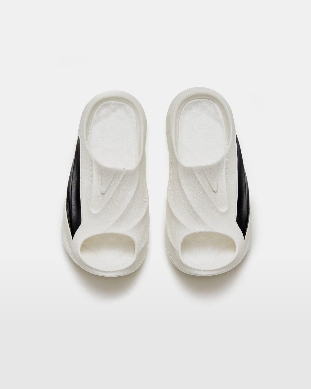 Anta Bubble Slides White / Black USA | VJF310897